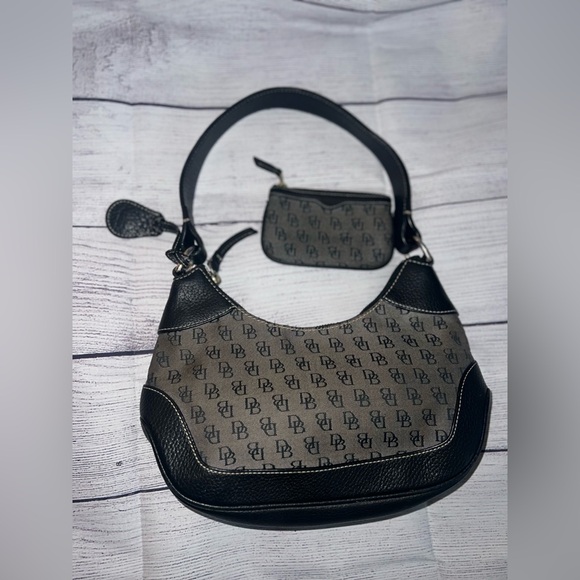 Dooney & Bourke Vintage Black and Gray Leather Logo Fabric Hobo Bag w/wallet. - Picture 2 of 16